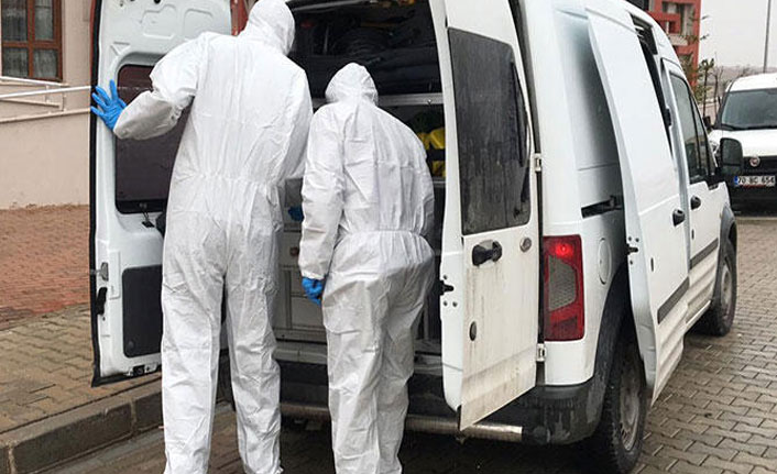 33 yaşındaki adam yattığı kanepede ölü bulundu!