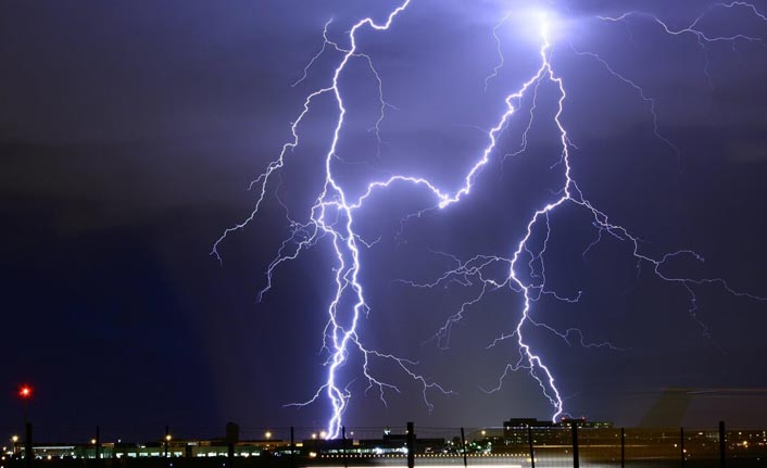 Balık tutarken yıldırım isabet eden şahıs öldü