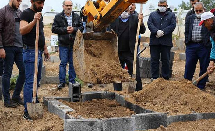 Baba oğul yan yana toprağa verildi
