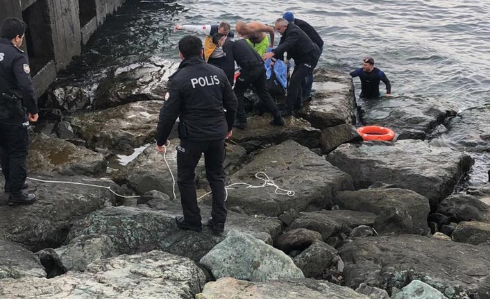 Trabzon'da intihar! Vücuduna ağırlık bağlayarak...