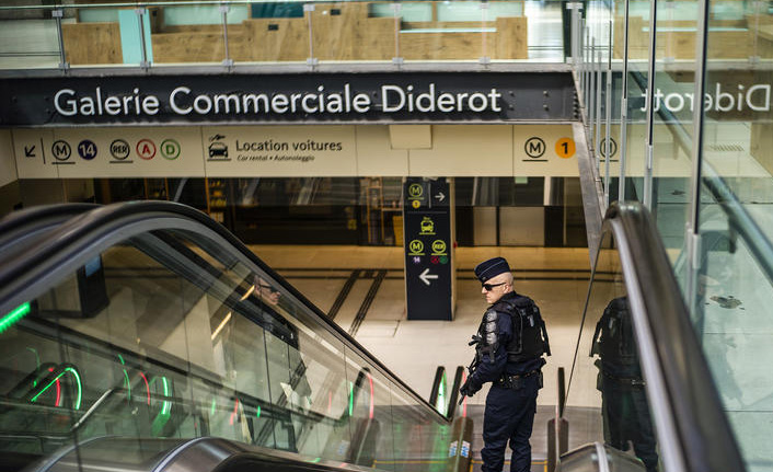 Fransa'da ölü sayısı 7 bin 560'a yükseldi