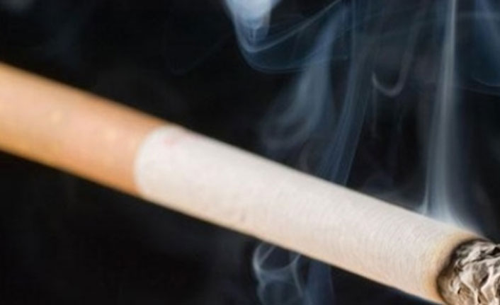 Şirket aracında sigara içti, işinden oldu