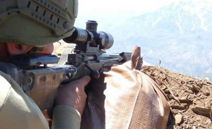 Taciz ateşi açan teröristler öldürüldü