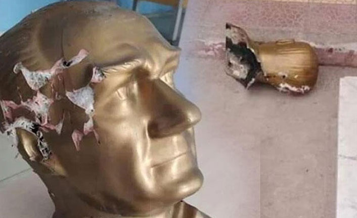 Okul bahçesindeki Atatürk büstüne saldırı!