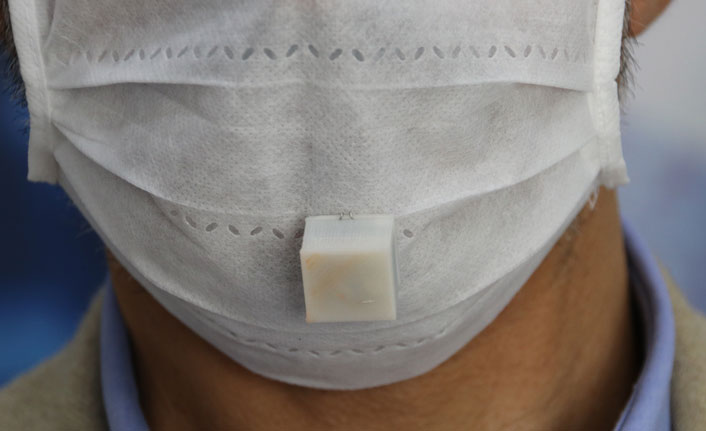 Ateşölçerli maske yaptılar