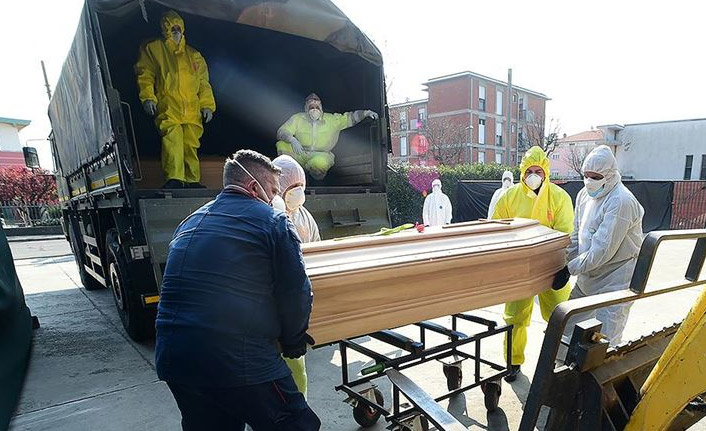 İtalya'da koronavirüsten ölümler arttı