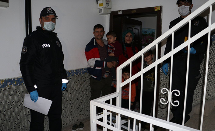 Akülü araba için biriktirdikleri parayı bağışladılar