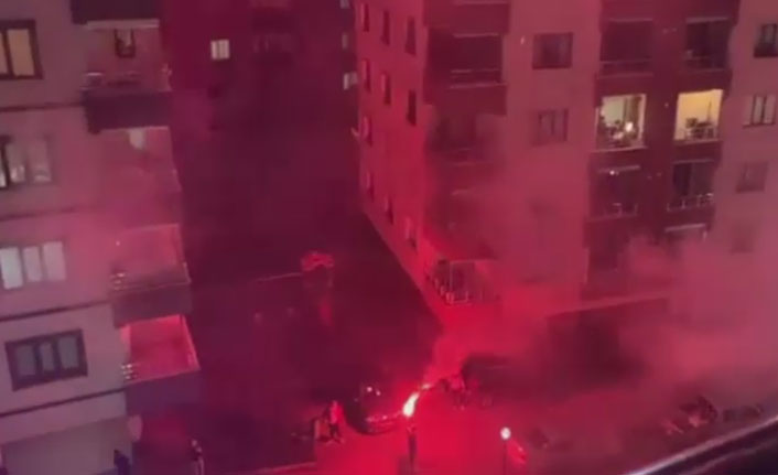 Trabzon'da evde kalanlara Trabzonspor marşı sürprizi