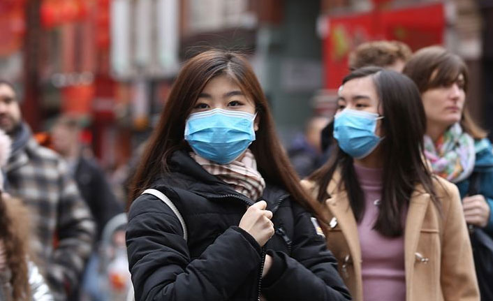 Japonya halktan yağmurlukları istedi! Sağlıkçılar böyle korunacak