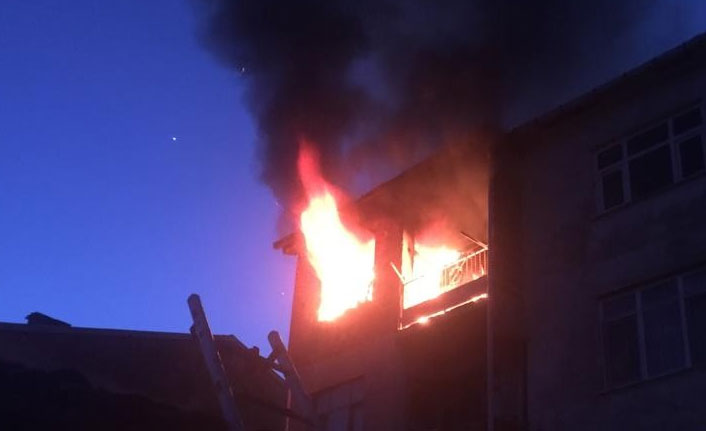 Televizyon patladı evde yangın çıktı