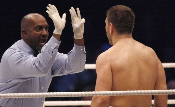 Ünlü hakem, koronadan hayatını kaybetti