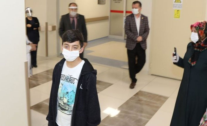 14 yaşında koronavirüsü yendi!