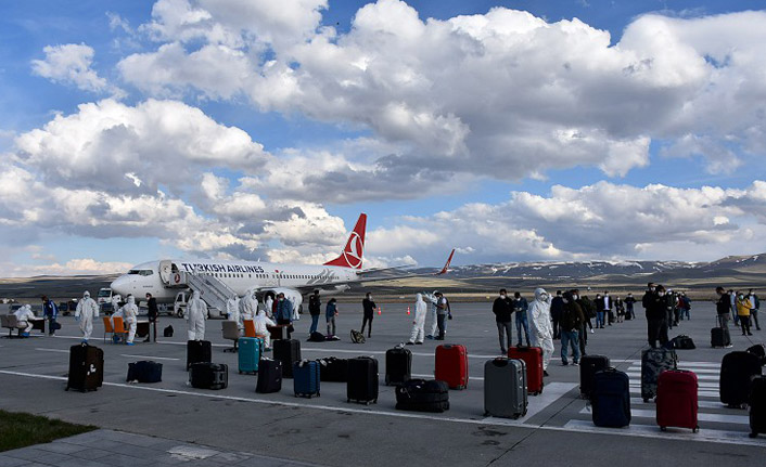 Yurt dışından getirilen vatandaşlar yurtlara yerleştiriyor