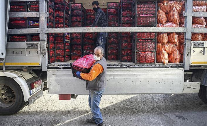 Market ve hallerde ürün tedarikine başlandı