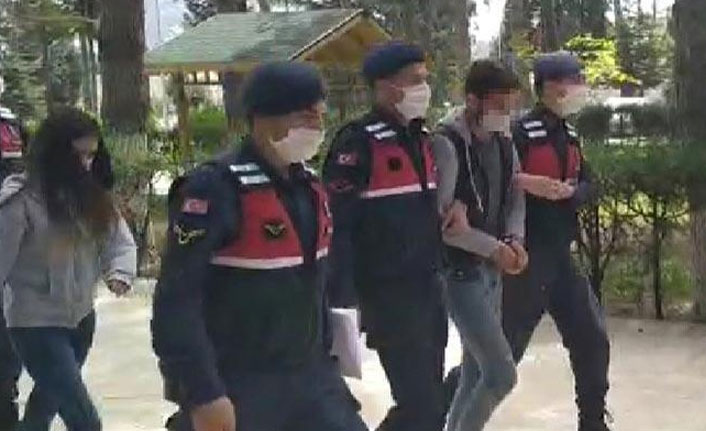 Hırsızlık şüphelisi çift yakayı fena ele verdi