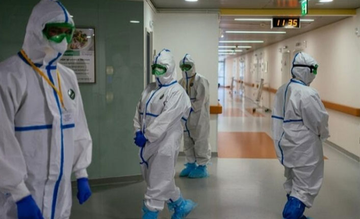 İngiltere'de koronavirüs bilançosu ağırlaşıyor