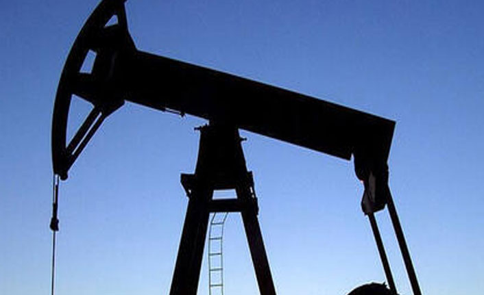 Petrol fiyatının düşmesi İran'ı vurdu