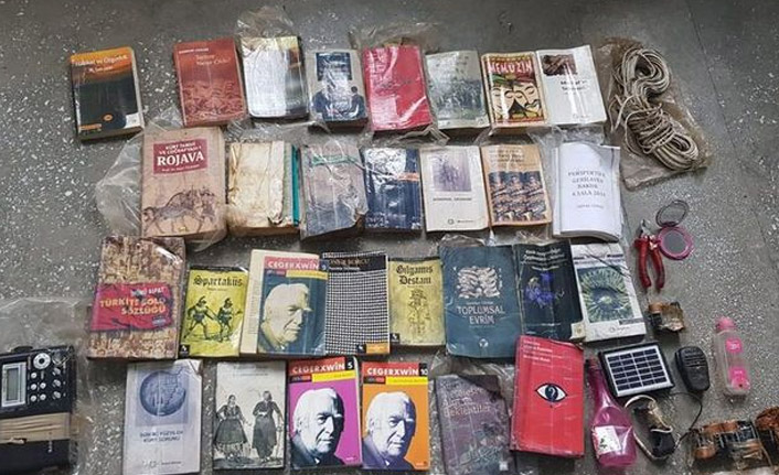 Bitlis'te PKK'lı teröristlere ait malzemeler imha edildi