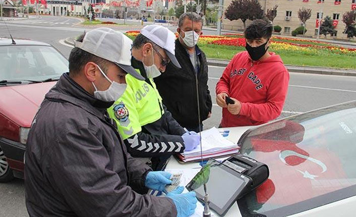 Yasağı ihlal edince cezadan kaçamadılar!