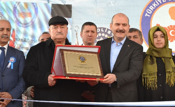 Soylu plaket vermişti! Yardımsever iş adamı, koronavirüsten hayatını kaybetti