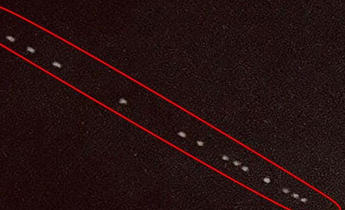 Gökyüzünde gece görülen ışıklar heyecana yol açtı!