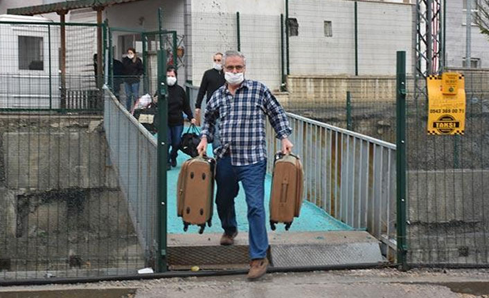 Karantina süresi dolan 62 kişi evlerine gönderiliyor