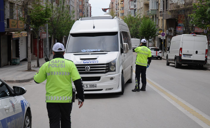 Emniyet kısıtlama kontrollerine aralıksız devam ediyor