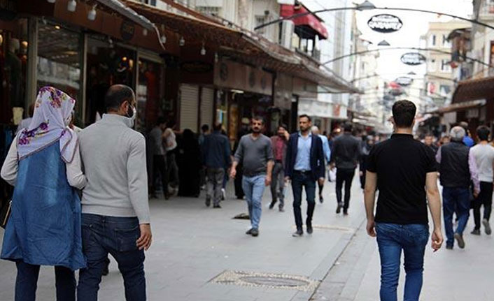 Yasağın ardından herkes sokaklara akın etti!