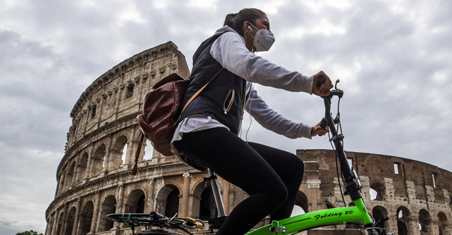 İtalya'da 24 saatte korona virüsten 165 ölüm