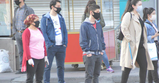 Sokağa çıkma yasağı sonrası vatandaşlar yollara döküldü