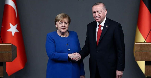 Erdoğan ve Merkel telefonda görüştü