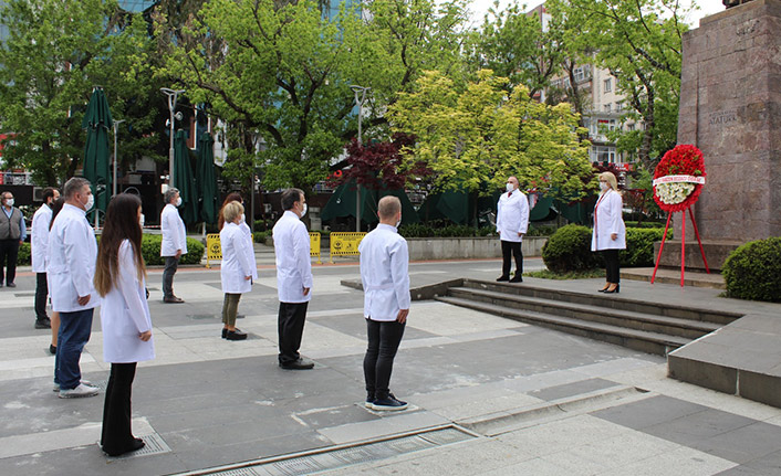 Trabzon Eczacı Odası'ndan Eczacılar günü mesajı: Salgın sürecinde meslektaşlarımız zan altında bırakıldı