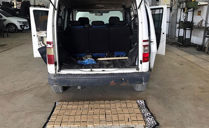 Van'da araçtaki 42 kilo eroini, 'Rexo' buldu