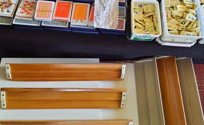 Dernek binasına kumar baskını