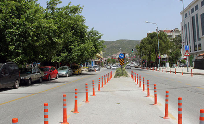 Termometreler 47 dereceyi gösterdi.