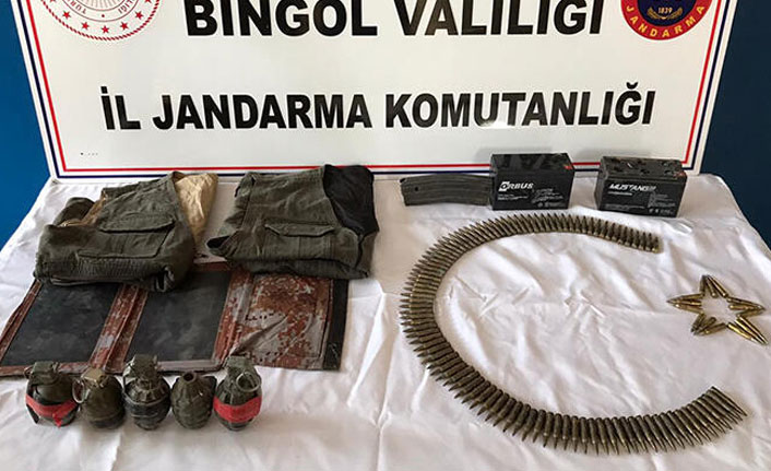 PKK'ya ait toprağa gömülü 5 el bombası ele geçirildi