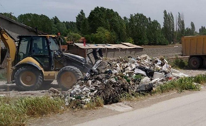 Tepebaşı'nda hafriyat temizliği sürüyor