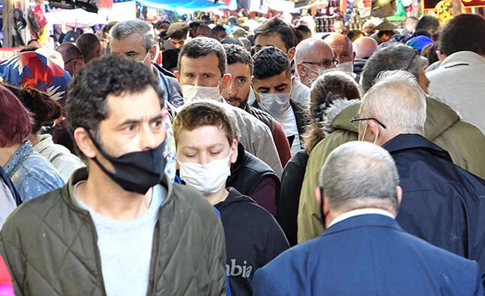 Çarşı pazarda adım atacak yer kalmadı