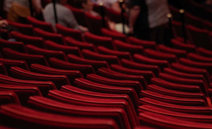 Özel tiyatroların kayıt işlemleri yönetmelikle belirlendi