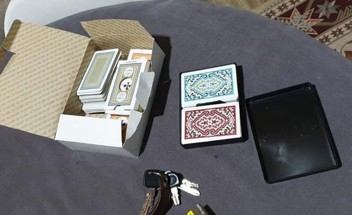 Eve şok baskın! 7 şahsa 33 bin lira ceza