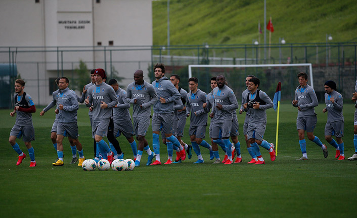Trabzonspor iki oyuncunun sözleşmesini uzattı