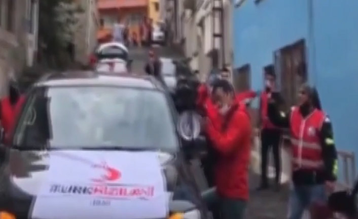 Türk Kızılaydan Trabzonspor marşıyla motivasyon