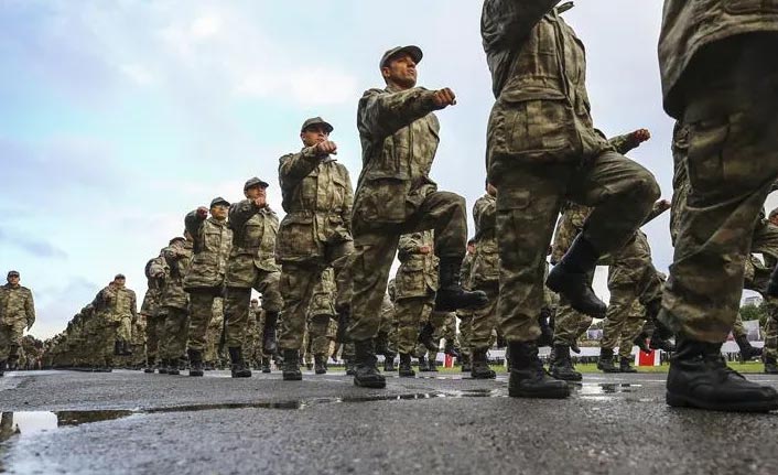 Kışlalarda terhisler başladı