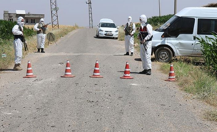 Kızının nişanına katıldı! Köy karantinaya alındı