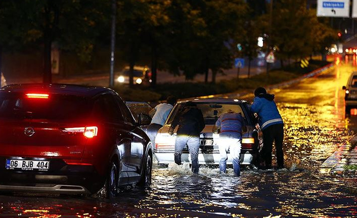 Ankara'da sağanak etkili oldu