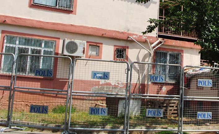 3 kişi pozitif çıktı 4 ev karantinaya alındı