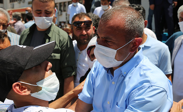Tuncay Sonel yeni görev yerine ağlayarak uğurlandı