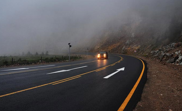 Trabzon-Gümüşhane yolunda sinyalizasyon çalışması