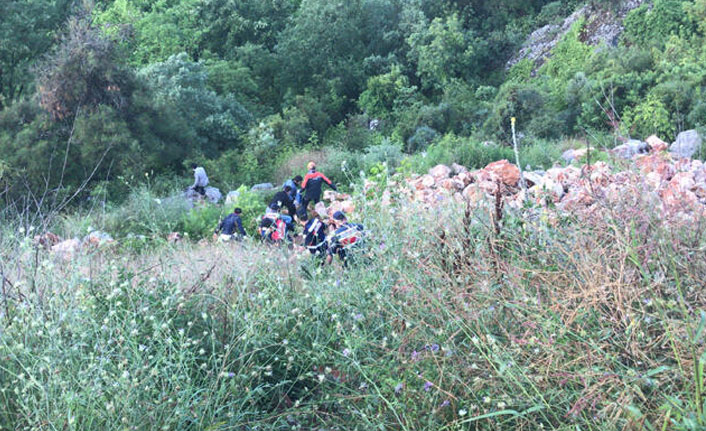 Selde kaybolan 4 kişiden 3'ü bulundu