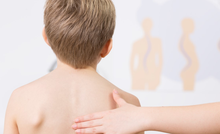 Her 10 çocuktan 4’ünün duruş bozukluğu var